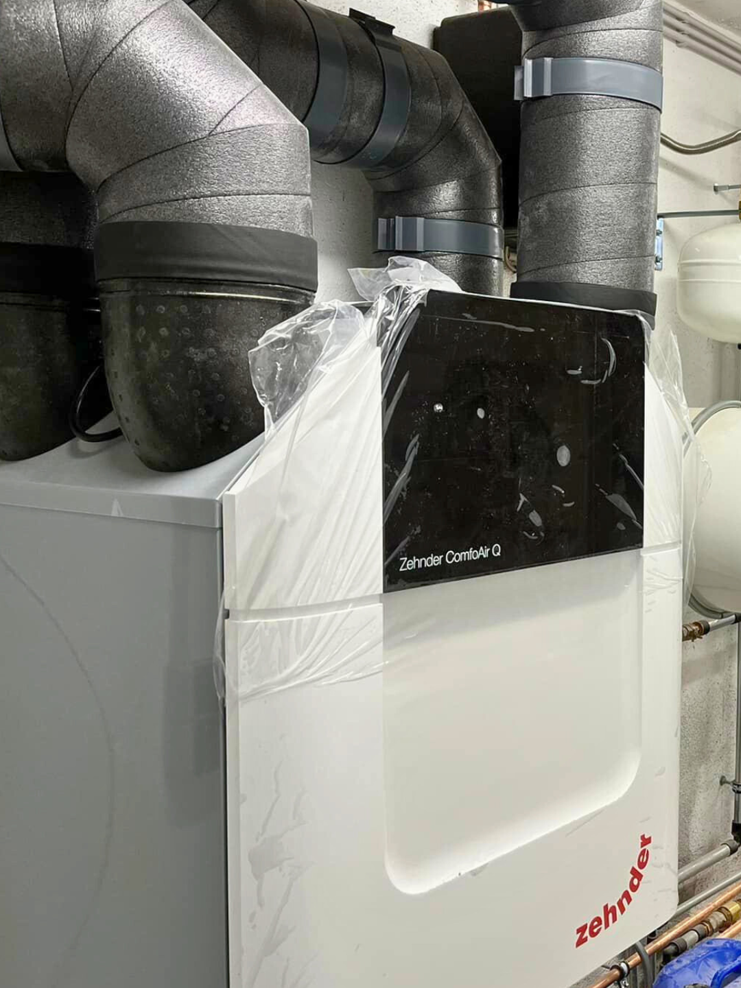 VMC double flux Zehnder installée avec réseaux de ventilation isolés